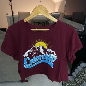 maroon colorado cropped tee